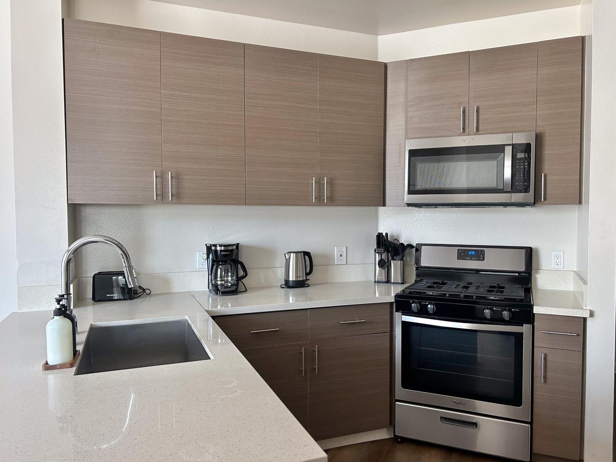 Apartment Lux 3bd 2ba With Pool And Gym Near Venice *